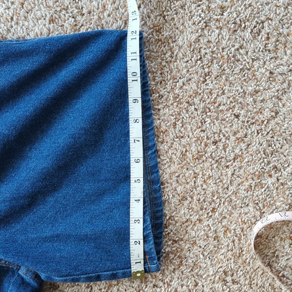 Vintage Chic 80's Denim High Rise Shorts with Yoke and Pleats - Picture 10 of 16